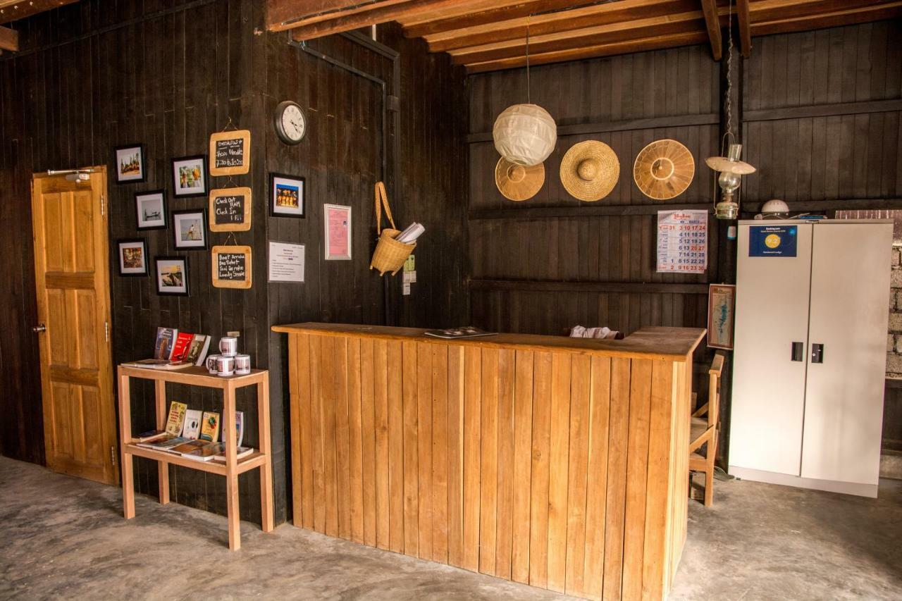 Hardwood Lodge Nyaungshwe Exteriör bild